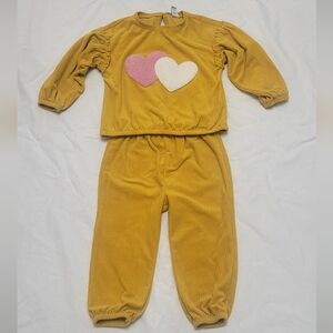 Old Navy Outfit For 18-24 Month Girl